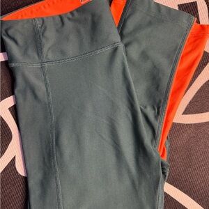 Under Armour Heatgear compression mid length leggings for Women